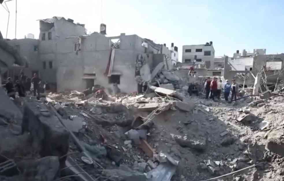 IZRAELCI NASTAVLJAJU SA UDARIMA NA GAZU. Pobijeno na desetne Palestinaca, ima i DECE!