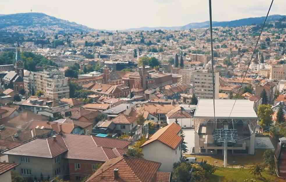 Nasamareni turisti u Sarajevu: Rezervisali smeštaj preko bukinga, ali su ostali na ulici
