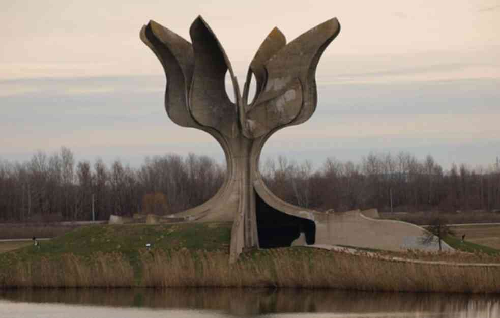 Izložba „Jasenovac trajna opomena“ otvorena u galeriji Radio-televizije Srbije