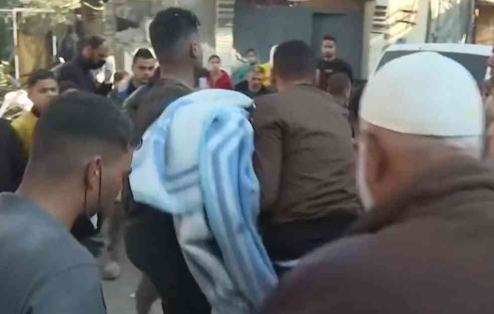 NAPAD NA GAZU: Ubijeno najmanje 14 Palestinaca, uglavnom žene i deca