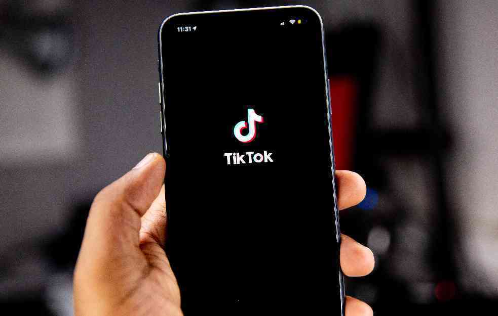 Roditelji tražili: Komšije blokiraju Tiktok