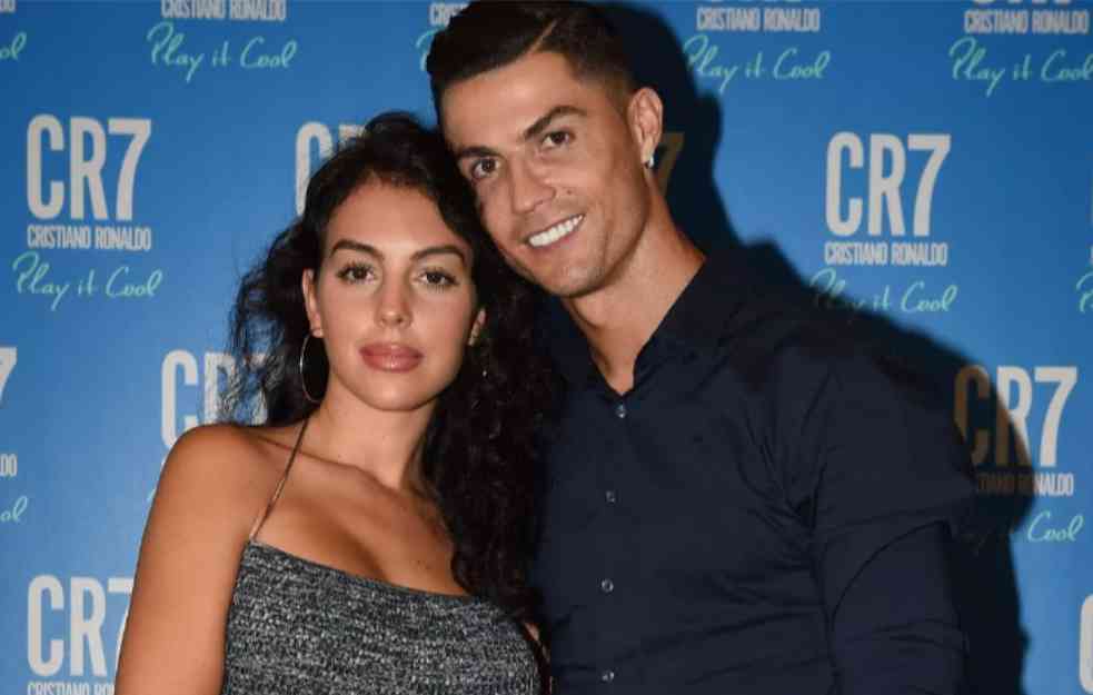 JAVNOST ISPROZIVALA GEORGINU I RONALDA ZA POKLONE KOJE SU KUPILI DECI: Ovo je previše