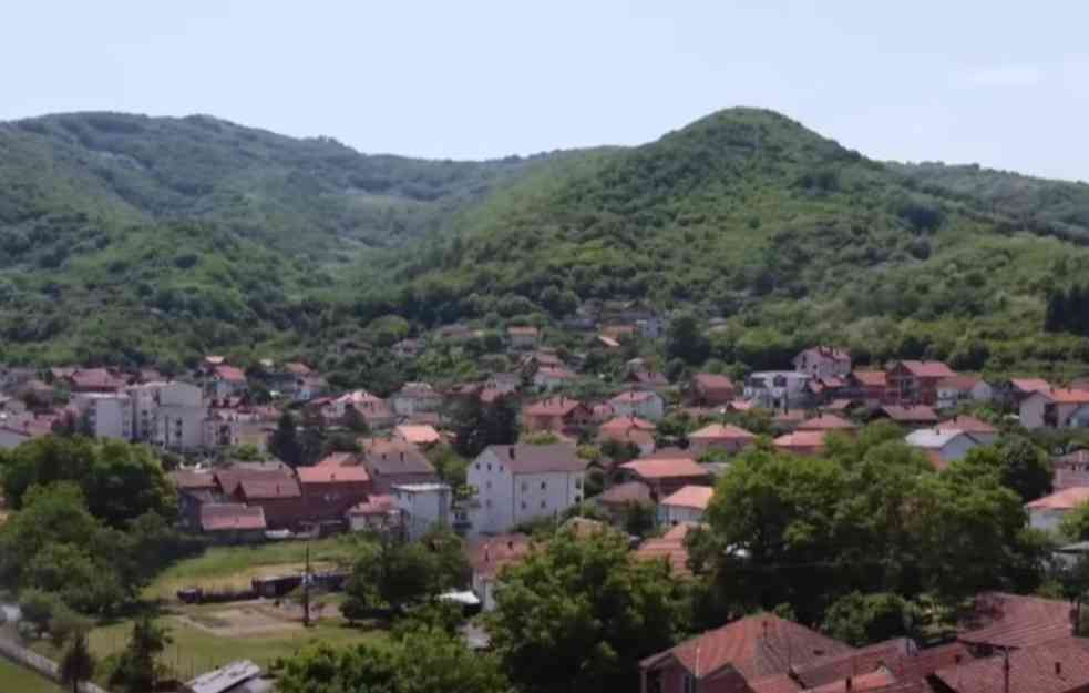 NOŽEM ISEKLA MUŠKARCA PO GLAVI I VRATU: Čovek napadnut iz čista mira u Vranjskoj banji
