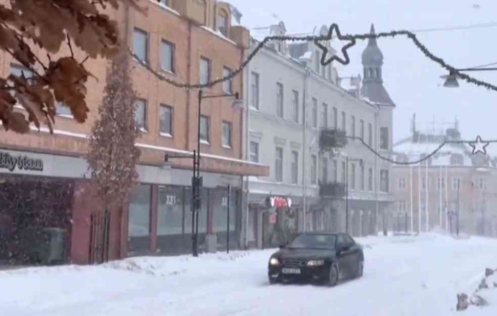 LEDENI TALAS OKOVAO EVROPU: Najmanje tri osobe izgubile život, u Švedskoj izmereno neverovatnih - 43 stepena! (VIDEO, FOTO )