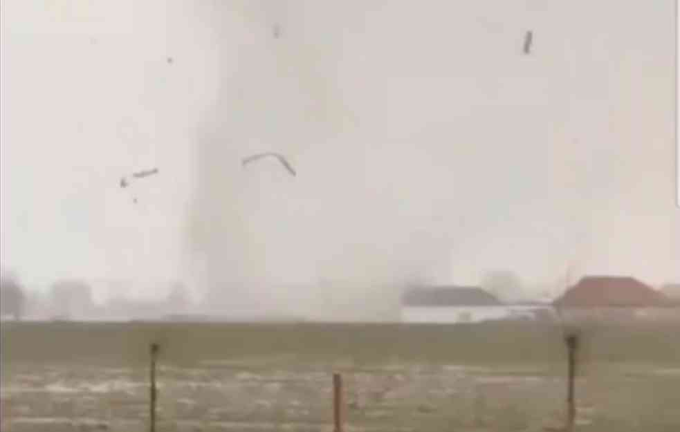 Tornado u Americi: Povređene tri osobe i uništio više domaćinstava