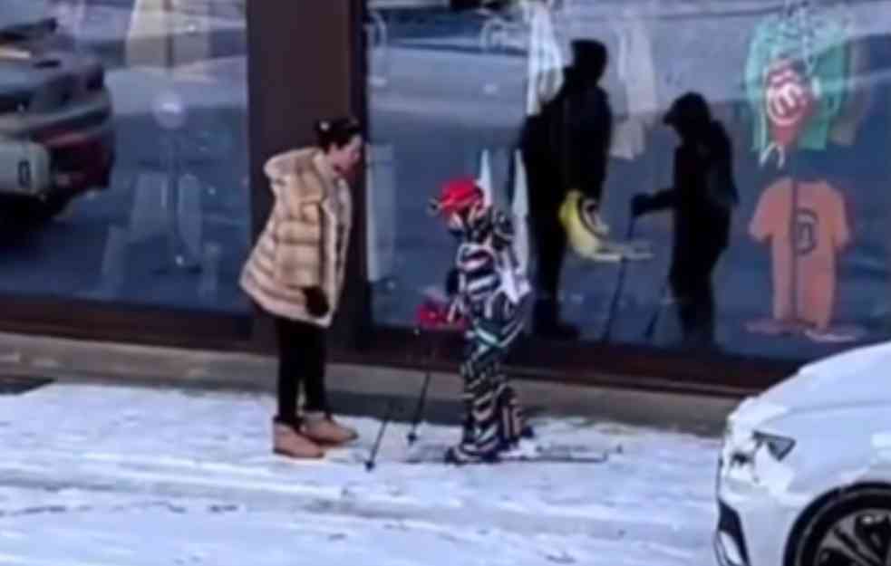 Šokantan snimak srpske porodice u Italiji: Majka brutalno izvređala dete na sred ulice (VIDEO)