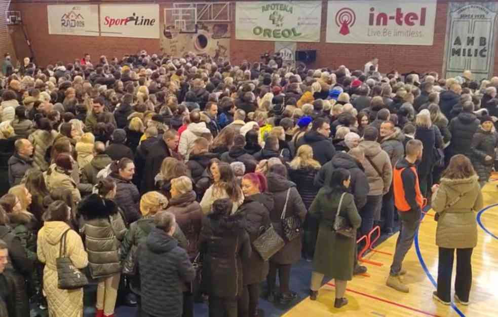 SMENA LAŽNIH GRADONAČELNIKA NA SEVERU KOSOVA I METOHIJE: Počelo prikupljanje potpisa građana (VIDEO, FOTO)