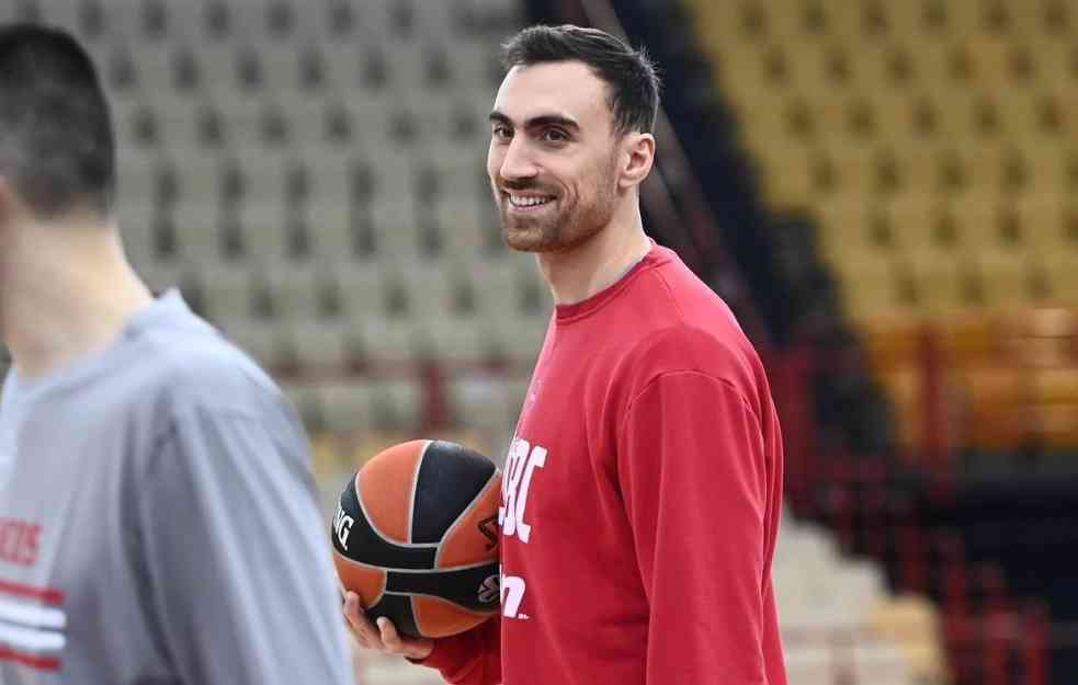 Poznato gde će Milutinov nastaviti karijeru