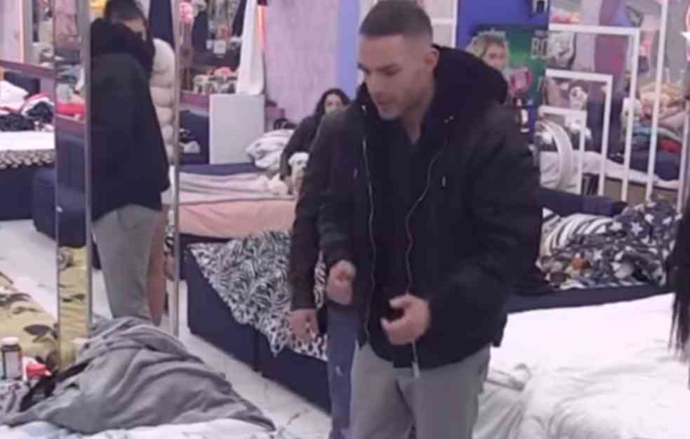 ANĐELO IZVEDEN IZ BELE KUĆE! Veza sa Anitom ga skupo koštala.