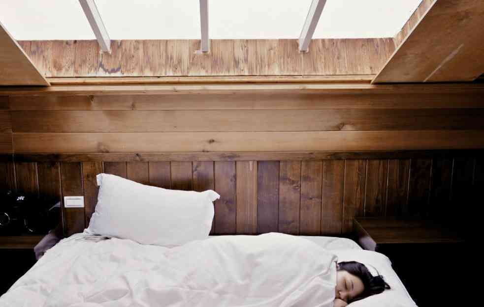STRUČNJACI LEKARI TVRDE: Vreme koje je najlošije za odlazak na spavanje
