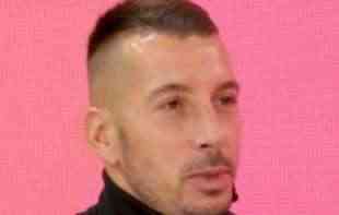 SVE JE LAŽ: Oglasio s<span style='color:red;'><b>e fudbal</b></span>er Nikola Petković posle napada na Nemanju Bjelicu u igraonici (VIDEO)