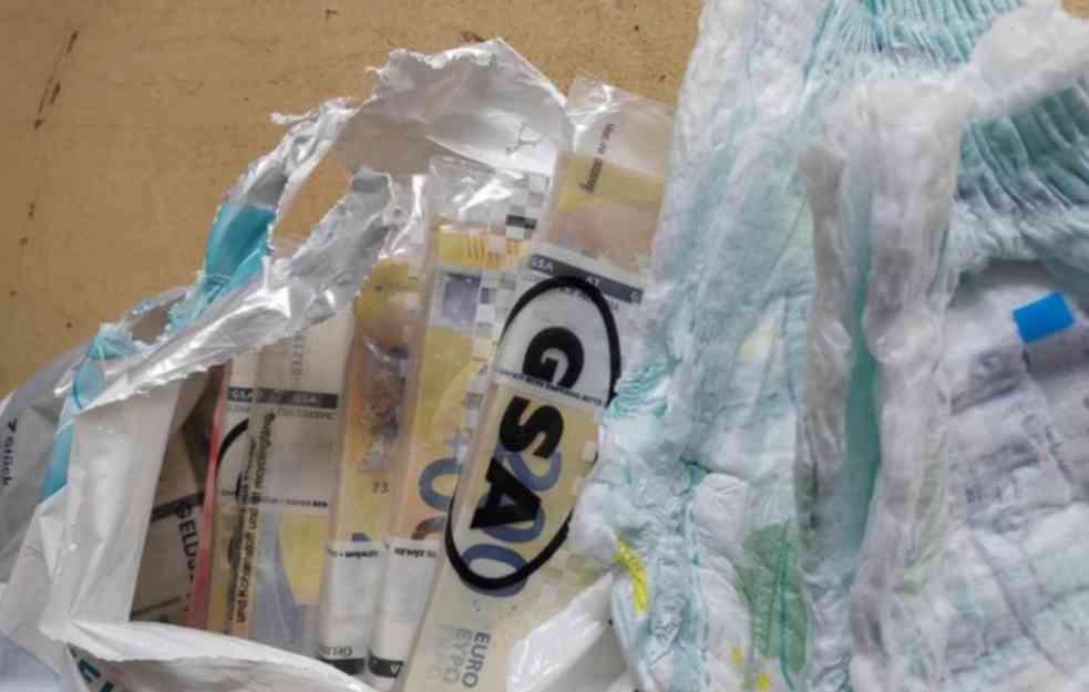 KRILI 130.000 EVRA U PELENAMA: Pokušaj šverca deviza na Gradini