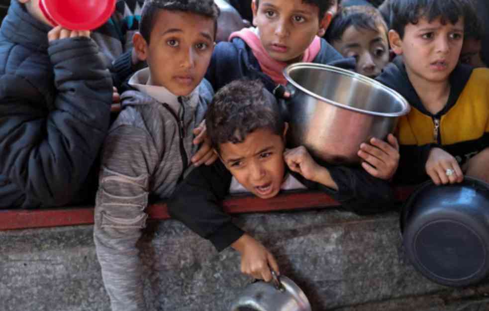 UN IZNEO UŽASNE PODATKE O DECI U GAZI: Pet odsto dece mlađe od 5 godina akutno neuhranjeno