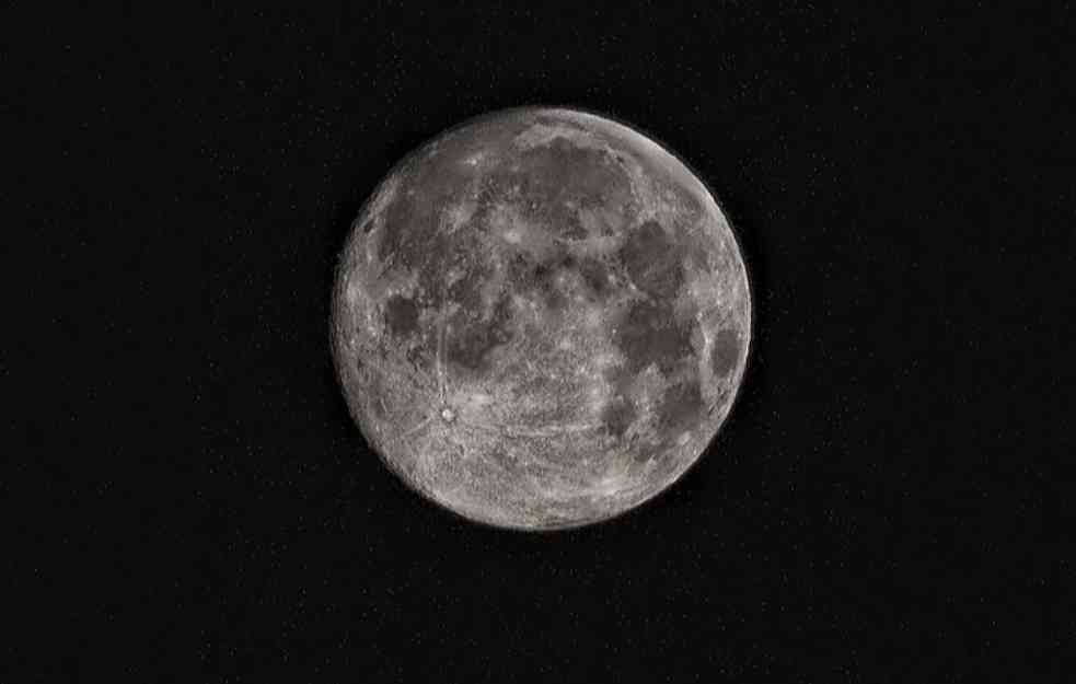 NEVEROVATAN NEBESKI FENOMEN u SRBIJI: Samo bolje pogledajte Mesec