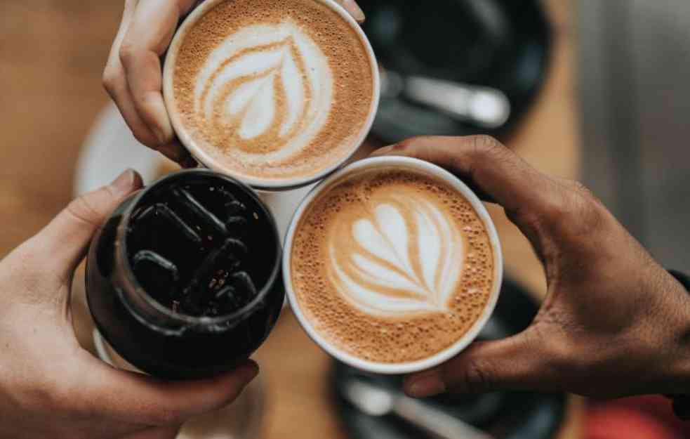 Jednostavni trikovi za savršen ukus kafe - evo šta da dodate u nju