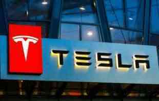Tesla povlači ogroman broj vozila u Sjedinjenim Državama: Opasnosti prilikom sudara