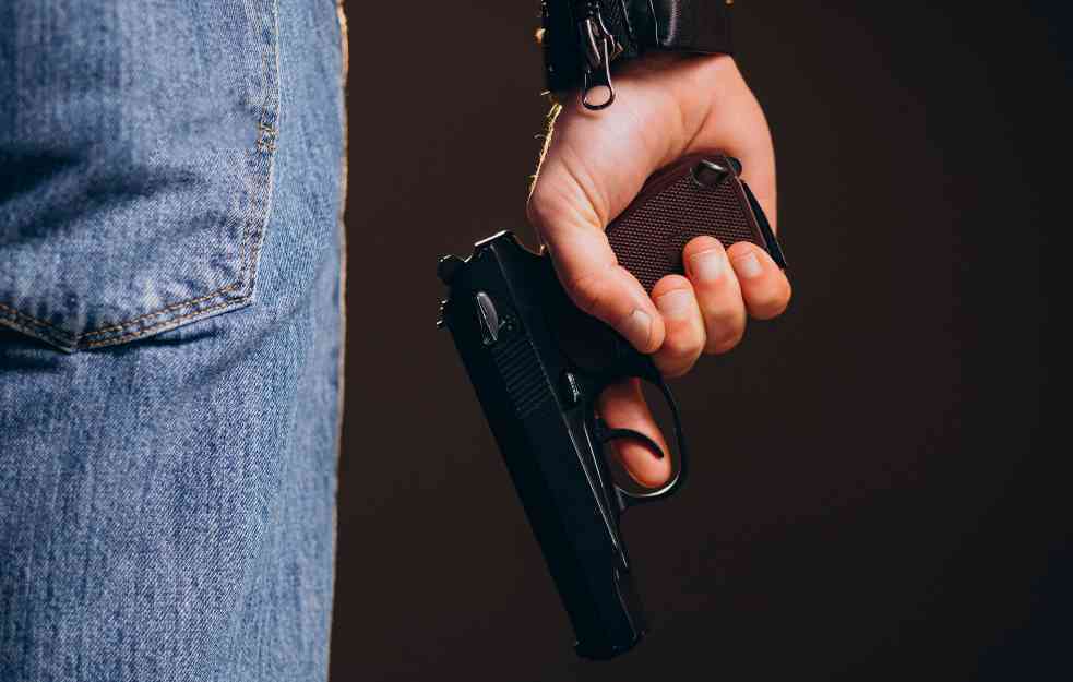 Pucnjava u Nikšiću, ranjene dve osobe