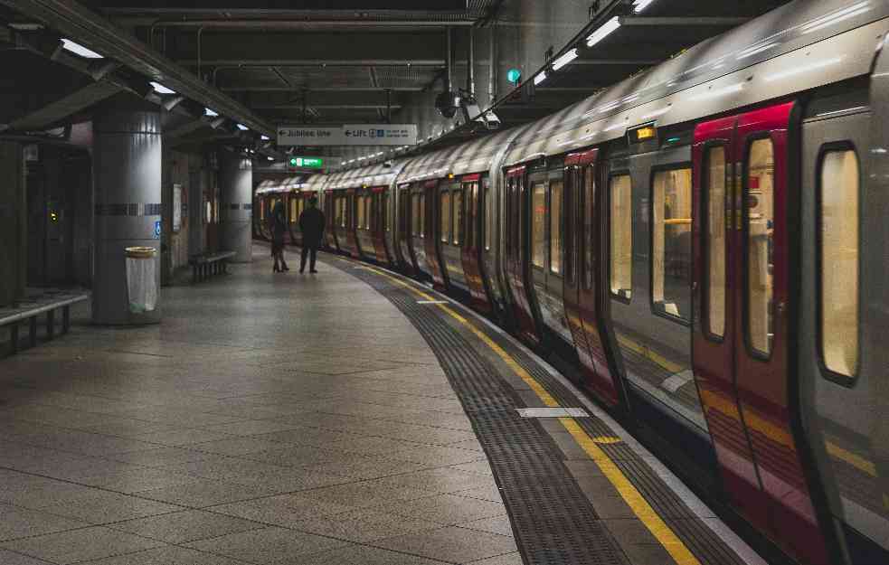 Amerikanci žele metro na veštačku inteligenciju?