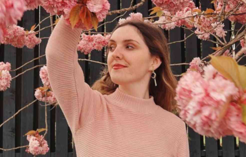 REBEKA JE ROĐENA SA SAMO JEDNOM DOJKOM: Imala je operaciju, a sada je model