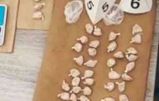 TROJICA DILERA UHAPŠENA U BEOGRADU: Policija im pronašla heroin i amfetamin (FOTO)