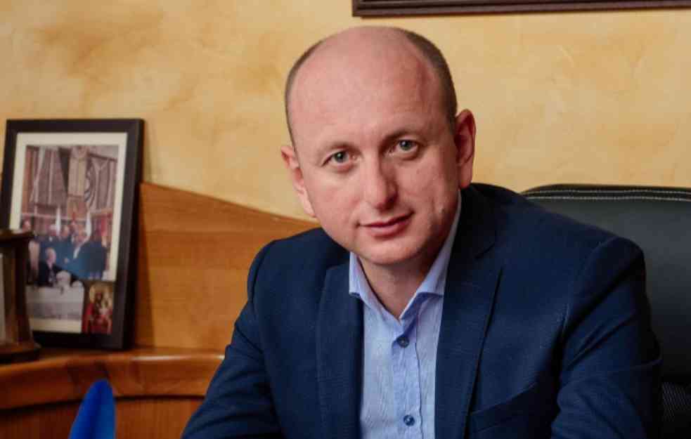  Milan Knežević predsednik DNP: Amandmani su došli iz nemačke ambasade 