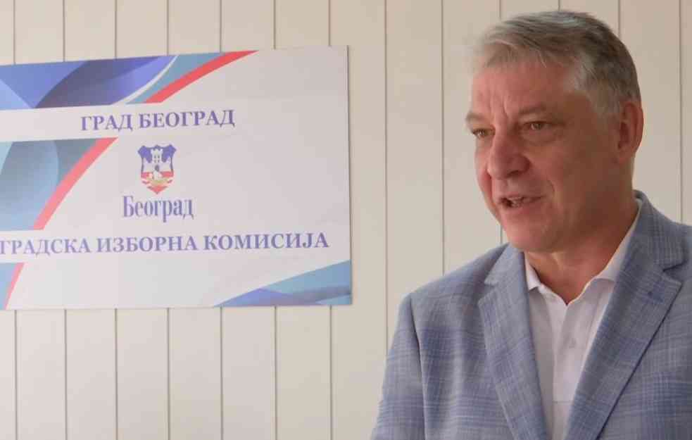 GLASANJE U BEOGRADU: Birališta otvorena na vreme, sve protiče u redu