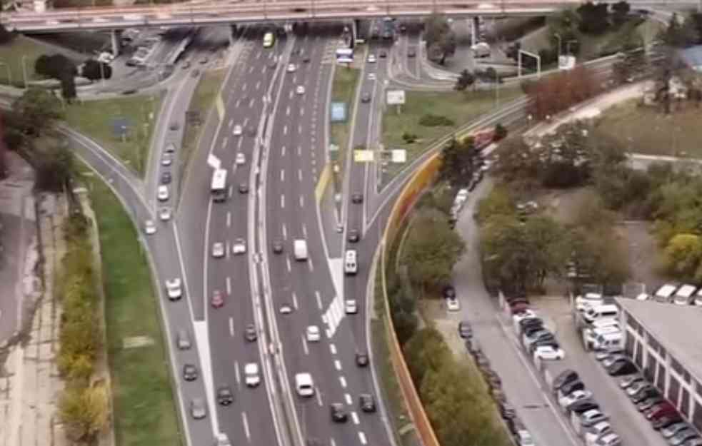 VOZAČI, PAŽNJA! OVAJ PREKRŠAJ NA AUTO-PUTU VAS MOŽE KOŠTATI ŽIVOTA: Mnogi vozači iz jednog razloga donose pogrešnu odluku