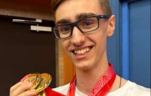 ANDREJ JE PONOS SRBIJE: Pet zlatnih medalja za učenika Matematičke gimnazije (FOTO)