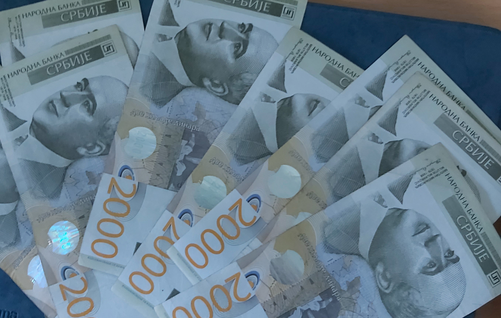 OPREZ! Prevara sa novčanicom od 2.000 dinara ponovo hara prestonicom!