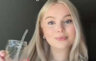 Za<span style='color:red;'><b>trudne</b></span>la sa 14 godina: Mlada mama sada ima poruku za sve devojke