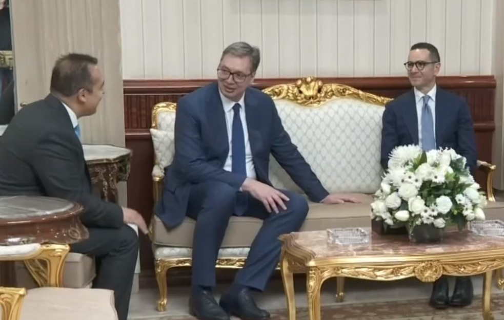 VUČIĆ U DVODNEVNOJ POSETI EGIPTU: Danas potpisivanje niza sporazuma o saradnji (FOTO)