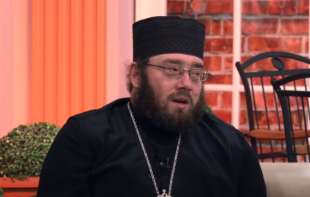 Iguman Dimitrije objasnio kako se pravilno celiva <span style='color:red;'><b>ikona</b></span>