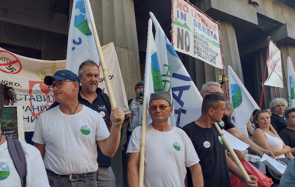 LOZNICA: Projekat “Jadar” nije tema današnje skupštine, evo šta su poručili okupljeni građani