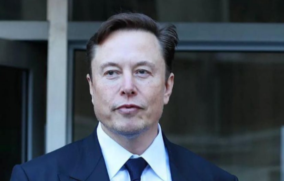 Mask uputio izvinjenje Trampu: 