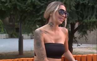 <span style='color:red;'><b>Aneli Ahmić</b></span> rešila da se povuče: Ona je glavni razlog zašto! (FOTO)