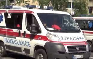 Užas kod Surdulice: Pijani mladić udario BMW-om maloetnika na motociklu, slomio mu vilicu i zube