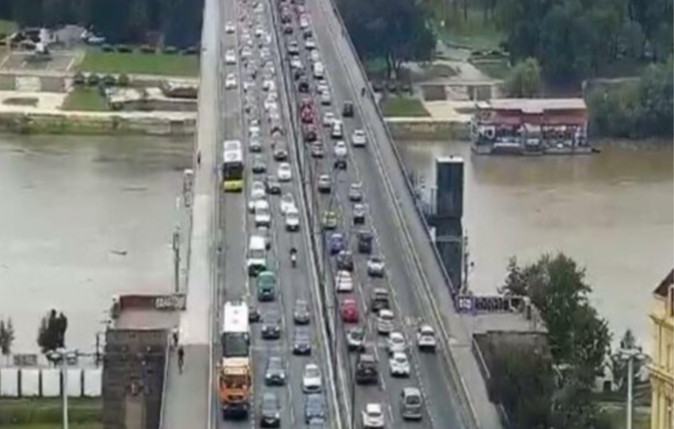BEOGRAĐANI, PAŽNJA: Od 10 sati se ZATVARA TRAKA na Brankovom mostu