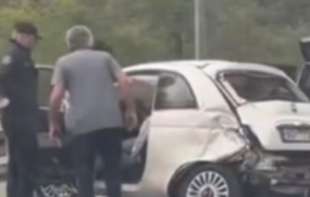 TEŠKA NESREĆA KOD BUBANJ POTOKA: Tri vozila slupana, autobus <span style='color:red;'><b>sleteo s puta</b></span>!  (VIDEO)