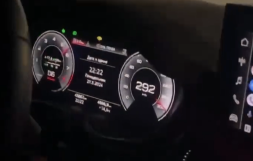 Uznemirujuće! Sa 300 km/h u smrt: Simljen jezivi momenat, audi se zabija pod šleper!