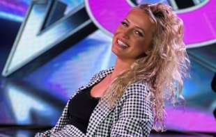 <span style='color:red;'><b>Milica Veličković</b></span> je nakon porođaja pozvala Terzinu majku: Evo čije prezime nosi ćerka