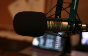 Vlast zabranila emitovanje muzike na radiju