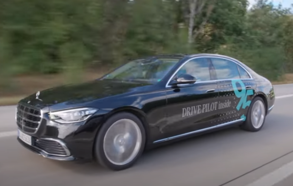Mercedes-Benz dobio nagradu ‘Zlatni volan 2024’ za Drive Pilot sistem