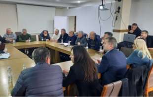 SNV: Priznanje „Crveni kosovski božur“ ProGlas-u, “Crnim božurom” kažnjena <span style='color:red;'><b>Kancelarija</b></span> za Kosovo i Metohiju