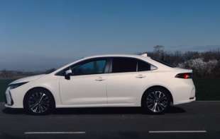 U Singapuru Toyota Corolla košta 118.000 evra, a VW Golf 129.000 evra