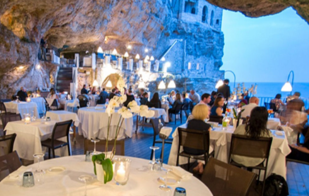 Najromantičniji restoran na svetu: Smešten unutar pećine na obali Jadranskog mora (FOTO)