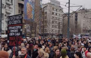 Nemački politikolog: Skandalozno kako u <span style='color:red;'><b>Berlin</b></span>u ignorišu proteste u Srbiji zbog Šolcovog litijumskog dila