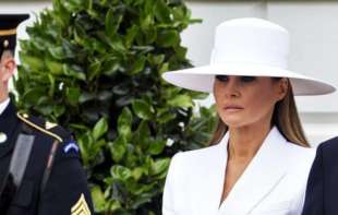 <span style='color:red;'><b>Melanija Tramp</b></span> razgovarala na srpskom jeziku sa žrtvama požara u Los Anđelesu