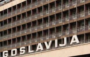„Hotel Jugoslavija” zauvek nestao: <span style='color:red;'><b>Novi Beograd</b></span> bez kultnog zdanja