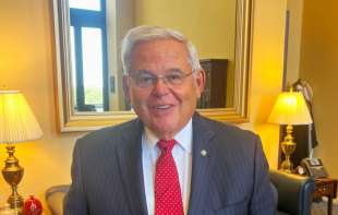SAD: Bivši senator Bob Menendez osuđen na <span style='color:red;'><b>11 godina</b></span> zatvora zbog korupcije