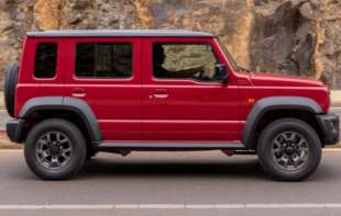 Ogromno interesovanje:Suzuki privremeno obustavio narudžbine za Jimny <span style='color:red;'><b>Noma</b></span>de